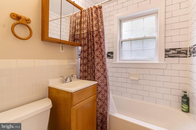 8120 NORWOOD DR, Alexandria, VA 22309