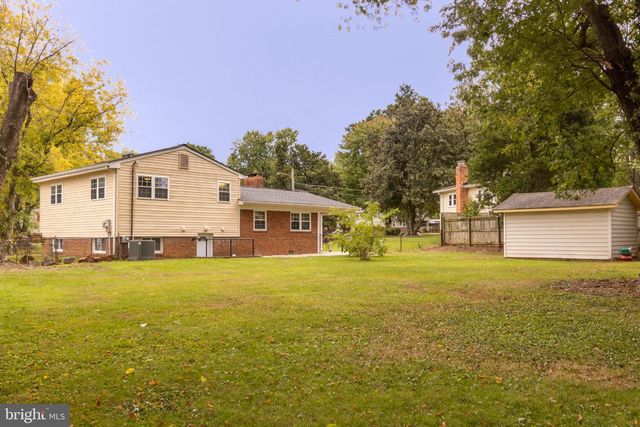 8120 NORWOOD DR, Alexandria, VA 22309