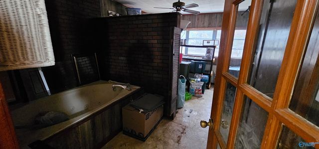 115 Stevenson Drive, Guntersville, AL 35976