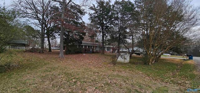 115 Stevenson Drive, Guntersville, AL 35976