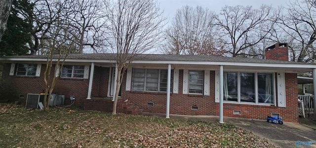 115 Stevenson Drive, Guntersville, AL 35976