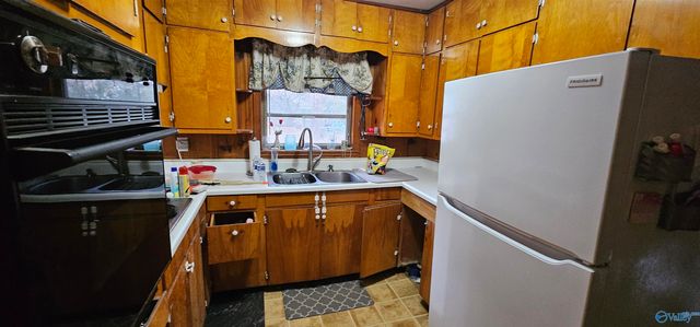 115 Stevenson Drive, Guntersville, AL 35976