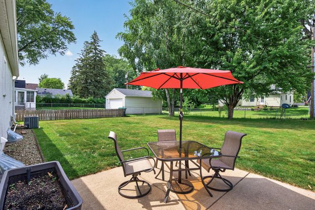 2663 16th Avenue E, North Saint Paul, MN 55109
