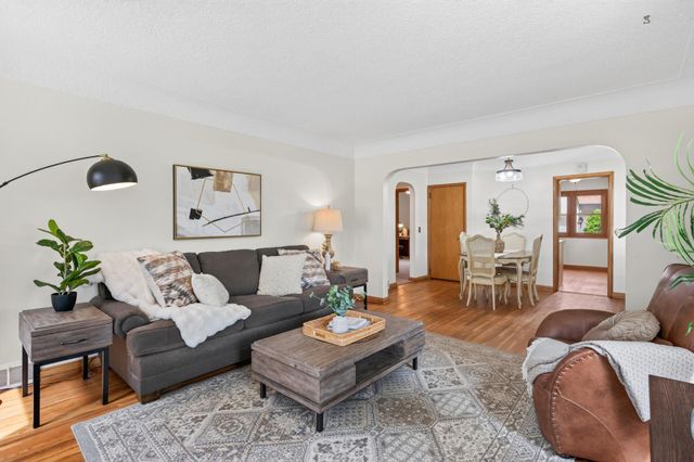 2663 16th Avenue E, North Saint Paul, MN 55109