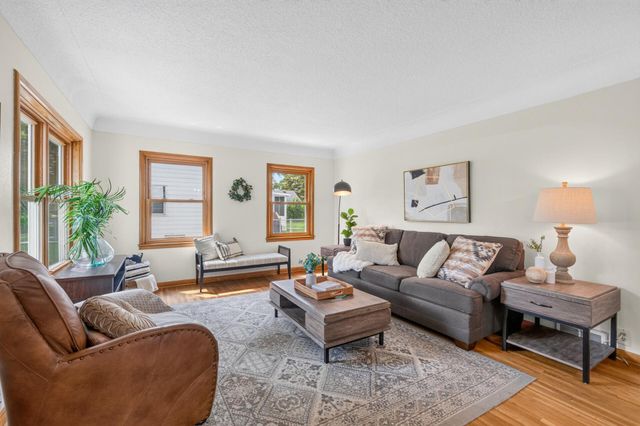 2663 16th Avenue E, North Saint Paul, MN 55109