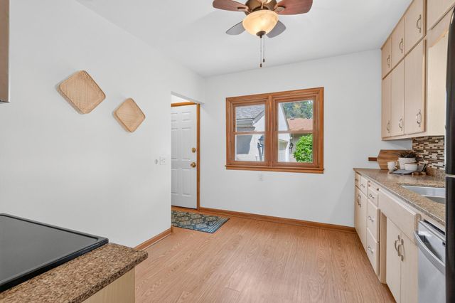 2663 16th Avenue E, North Saint Paul, MN 55109