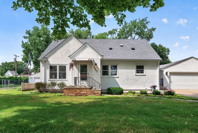 2663 16th Avenue E, North Saint Paul, MN 55109