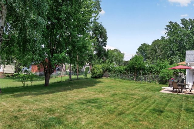 2663 16th Avenue E, North Saint Paul, MN 55109