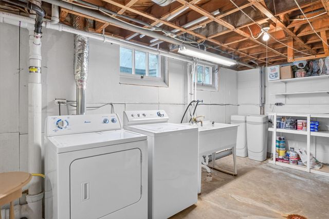 2663 16th Avenue E, North Saint Paul, MN 55109