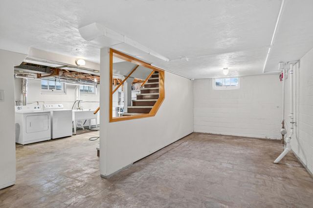 2663 16th Avenue E, North Saint Paul, MN 55109