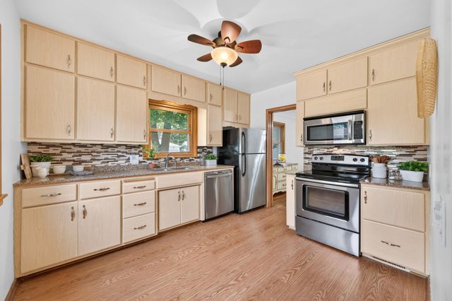 2663 16th Avenue E, North Saint Paul, MN 55109