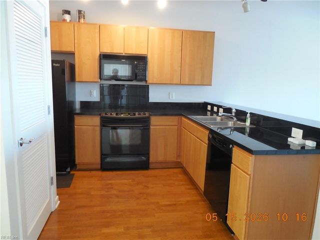 388 Boush St Unit 421, Norfolk, VA 23510