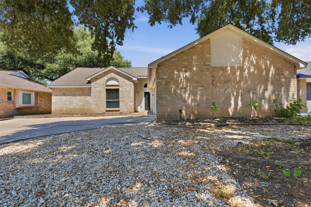 2323 Piddler Drive, Spring, TX 77373