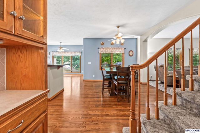 9235 Bayberry Road, La Vista, NE 68128