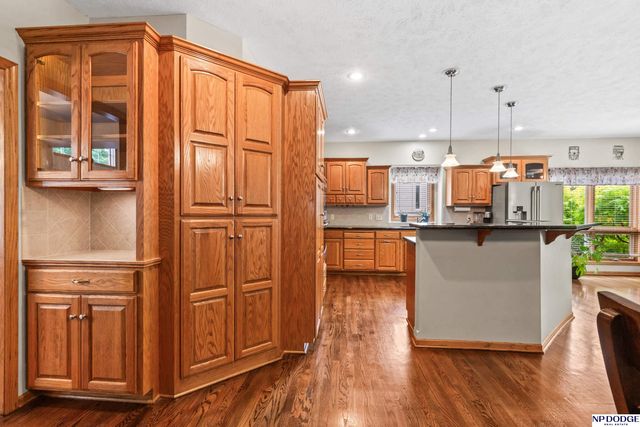 9235 Bayberry Road, La Vista, NE 68128