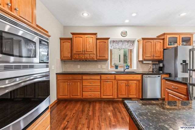 9235 Bayberry Road, La Vista, NE 68128