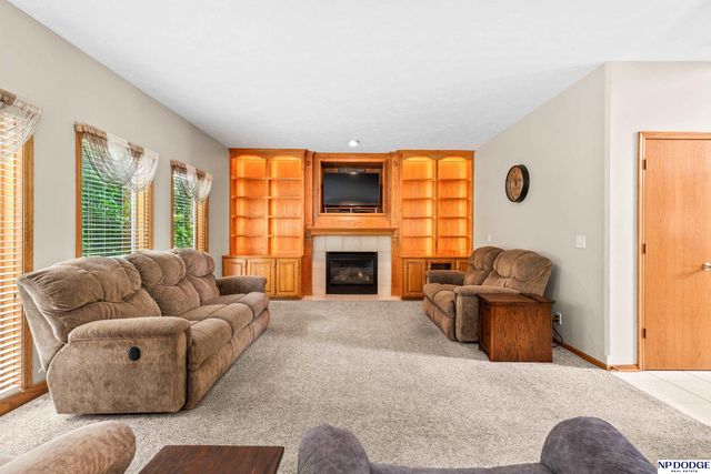 9235 Bayberry Road, La Vista, NE 68128