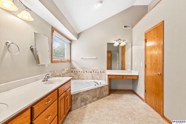 9235 Bayberry Road, La Vista, NE 68128