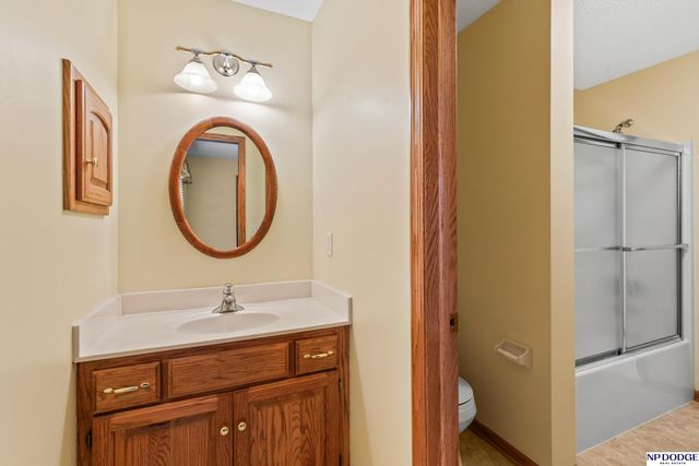9235 Bayberry Road, La Vista, NE 68128