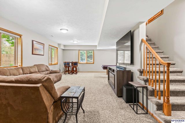 9235 Bayberry Road, La Vista, NE 68128