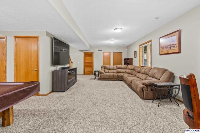 9235 Bayberry Road, La Vista, NE 68128