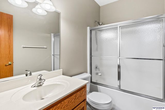 9235 Bayberry Road, La Vista, NE 68128