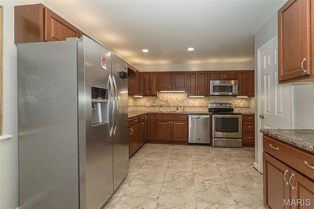 11716 Minot Drive, Bridgeton, MO 63044