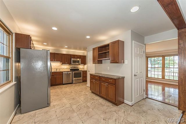 11716 Minot Drive, Bridgeton, MO 63044