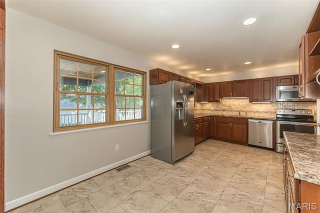 11716 Minot Drive, Bridgeton, MO 63044