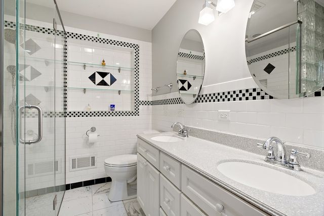 320 Cornell Avenue, Des Plaines, IL 60016