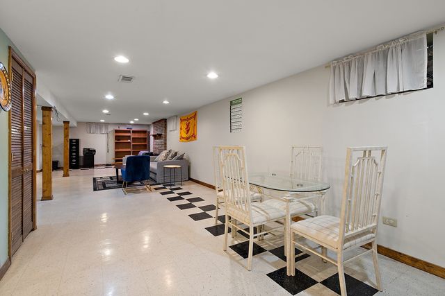 320 Cornell Avenue, Des Plaines, IL 60016