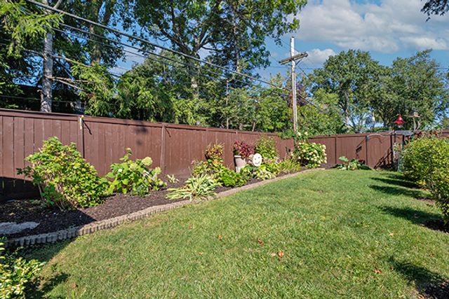 320 Cornell Avenue, Des Plaines, IL 60016