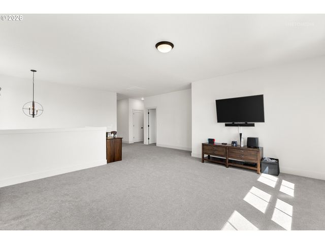 3628 HAZELNUT St, Forest Grove, OR 97116