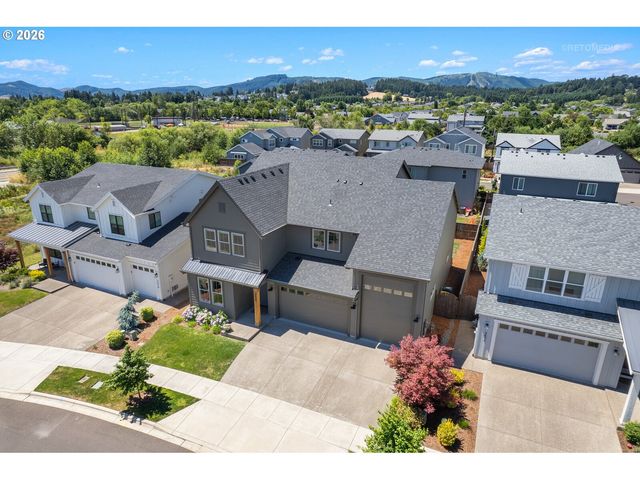 3628 HAZELNUT St, Forest Grove, OR 97116