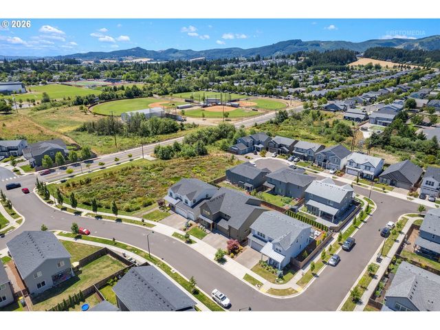 3628 HAZELNUT St, Forest Grove, OR 97116