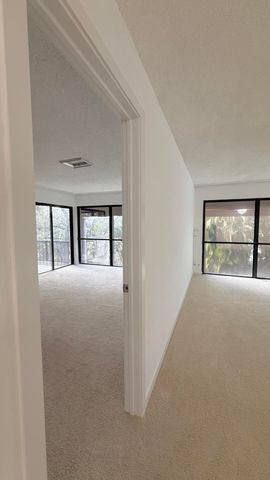 1739 Embassy Drive 202, West Palm Beach, FL 33401