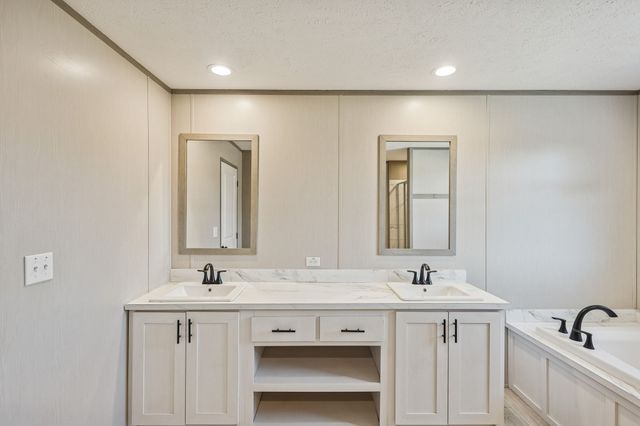 1053 Buncombe Rd, Belvidere, TN 37306