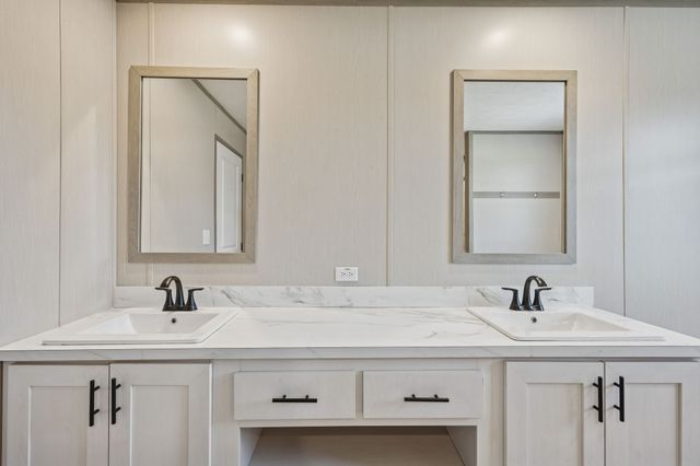 1053 Buncombe Rd, Belvidere, TN 37306