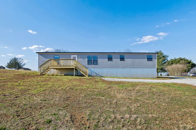 1053 Buncombe Rd, Belvidere, TN 37306
