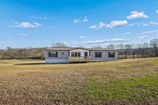 1053 Buncombe Rd, Belvidere, TN 37306