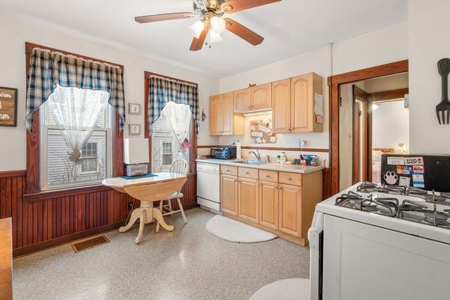 99 Verchild St, Quincy, MA 02169