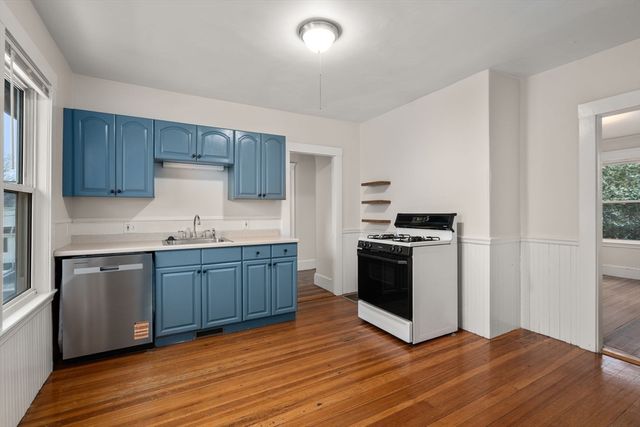 99 Verchild St, Quincy, MA 02169