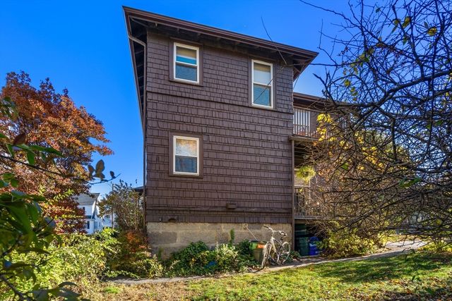 99 Verchild St, Quincy, MA 02169