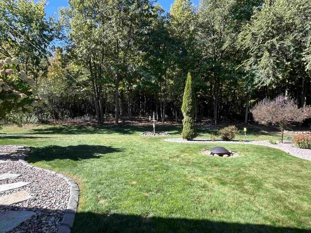 2340 LADYBIRD DRIVE, Neenah, WI 54956