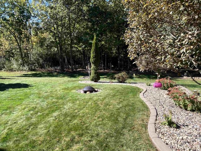 2340 LADYBIRD DRIVE, Neenah, WI 54956