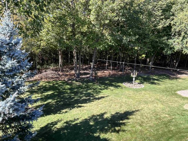 2340 LADYBIRD DRIVE, Neenah, WI 54956