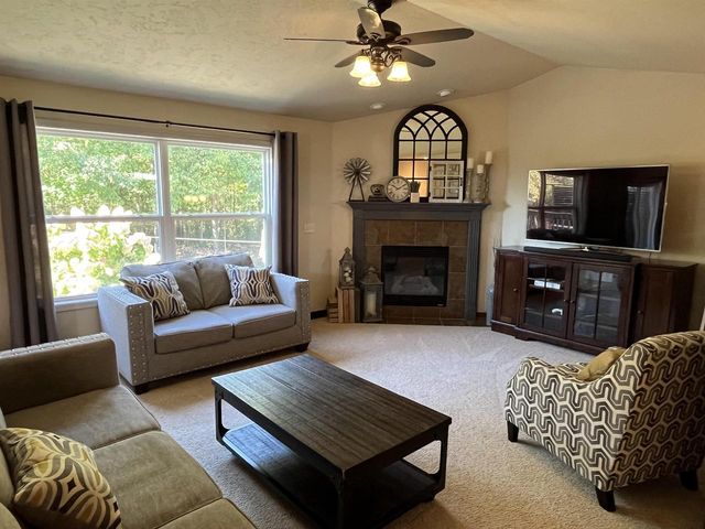 2340 LADYBIRD DRIVE, Neenah, WI 54956