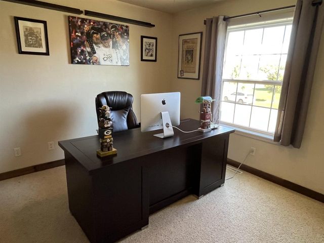 2340 LADYBIRD DRIVE, Neenah, WI 54956