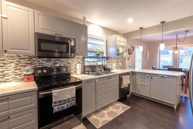 605 CHESTNUT STREET, Neenah, WI 54956
