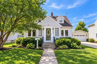 605 CHESTNUT STREET, Neenah, WI 54956